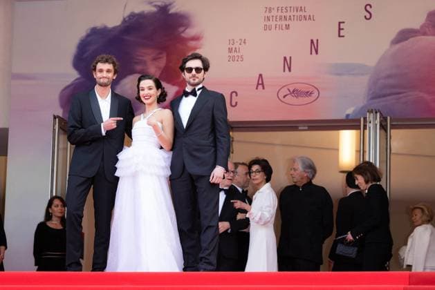 Cannes - Nouvelle Vague Red Carpet Guillaume Marbeck, Aubry Dullin attend the Nouvelle Vague (New Wave) red carpet at the 78th annual Cannes Film Festival at Palais des Festivals on May 17, 2025 in Cannes, France. Photo by Shootpix ABACAPRESS.COM Cannes France  Copyright: xShootpix ABACAx