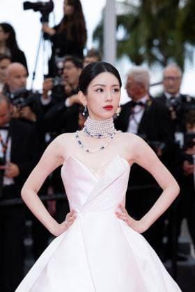 Cannes - Nouvelle Vague Red Carpet Zhou Ye attends the Nouvelle Vague (New Wave) red carpet at the 78th annual Cannes Film Festival at Palais des Festivals on May 17, 2025 in Cannes, France. Photo by Shootpix ABACAPRESS.COM Cannes France  Copyright: xShootpix ABACAx