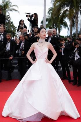 Cannes - Nouvelle Vague Red Carpet Zhou Ye attends the Nouvelle Vague (New Wave) red carpet at the 78th annual Cannes Film Festival at Palais des Festivals on May 17, 2025 in Cannes, France. Photo by Shootpix ABACAPRESS.COM Cannes France  Copyright: xShootpix ABACAx