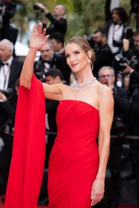 Cannes - Nouvelle Vague Red Carpet Rosie Huntington-Whiteley attends the Nouvelle Vague (New Wave) red carpet at the 78th annual Cannes Film Festival at Palais des Festivals on May 17, 2025 in Cannes, France. Photo by Shootpix ABACAPRESS.COM Cannes France  Copyright: xShootpix ABACAx
