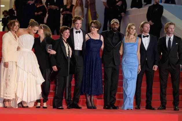 Cannes Die My Love Red Carpet NG Andrea Calderwood, Justine Ciarrocchi, Sissy Spacek, Robert Pattinson, Lynne Ramsay, Jennifer Lawrence, LaKeith Stanfield, Molly Smith, Thad Luckinbill and Trent Luckinbill attending the ‘Die My Love’ Screening and Red Carpet at Palais Des Festivals in Cannes, France on May 17 2025 as part of the 78th Cannes Film Festival. Photo by Nicolas Genin ABACAPRESS.COM Cannes France  Copyright: xGeninxNicolas ABACAx