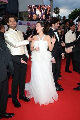 Die My Love Red Carpet at the 78th Annual Cannes Film Festival Zoey Deutch - Die My Love Red Carpet at the 78th Annual Cannes Film Festival in Cannes, France on May 17, 2025.  Copyright: x Chassery+Courdjix