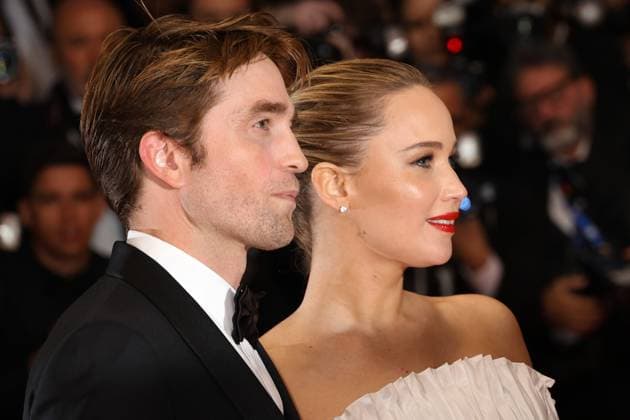 78eme Festival International du Film de Cannes Montée des marches du film Die my love 78th Cannes Film Festival Red carpet of the film Die my love Robert Pattinson and Jennifer Lawrence 444527 2025 05 17 Cannes France  Copyright: xIsabellexVautierx xStarfacex STAR_444527_027