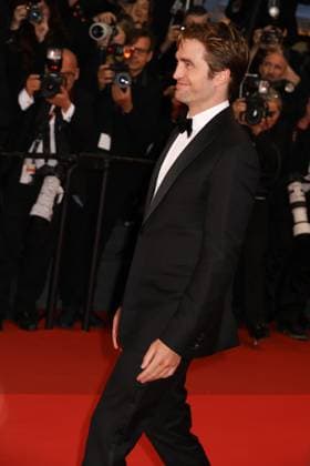 78eme Festival International du Film de Cannes Montée des marches du film Die my love 78th Cannes Film Festival Red carpet of the film Die my love Robert Pattinson 444527 2025 05 17 Cannes France  Copyright: xIsabellexVautierx xStarfacex STAR_444527_028