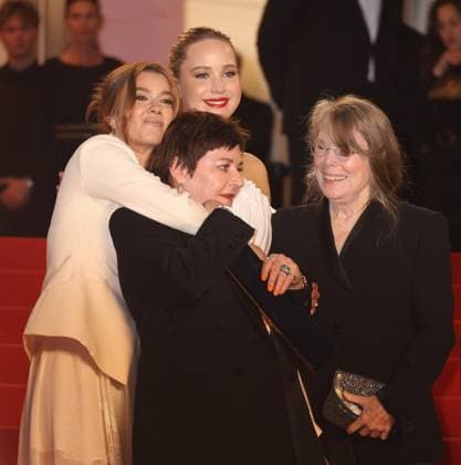 78eme Festival International du Film de Cannes Montée des marches du film Die my love 78th Cannes Film Festival Red carpet of the film Die my love Justine Ciarrocchi, Jennifer Lawrence, Lynne Ramsay and Sissy Spacek 444527 2025 05 17 Cannes France  Copyright: xIsabellexVautierx xStarfacex STAR_444527_042
