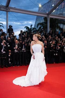 Die My Love Red Carpet - The 78th Annual Cannes Film Festival Jennifer Lawrence attend the Die My Love red carpet during The 78th Annual Cannes Film Festival at Palais des Festivals on May 17, 2025 in Cannes, France.  Copyright: xKazukoxWakayamax