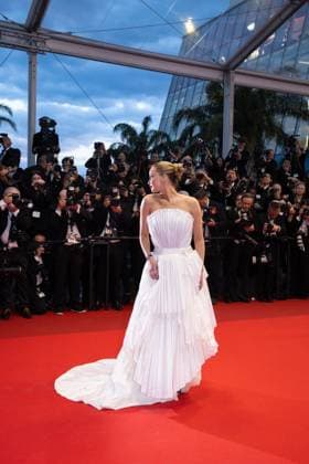 Die My Love Red Carpet - The 78th Annual Cannes Film Festival Jennifer Lawrence attend the Die My Love red carpet during The 78th Annual Cannes Film Festival at Palais des Festivals on May 17, 2025 in Cannes, France.  Copyright: xKazukoxWakayamax
