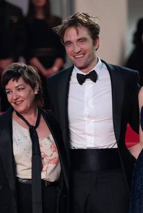 Die My Love Premiere at 78th Festival de Cannes - Cannes, France CANNES, FRANCE. May 17, 2025: Robert Pattinson & Lynne Ramsay at the premiere for Die My Love at the 78th Festival de Cannes. Picture: Paul Smith Featureflash Cannes France  Copyright: xPaulxSmithx xFeatureflashx