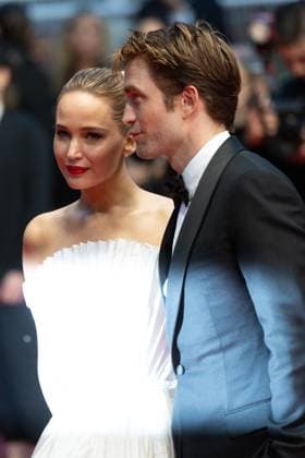 78. Internationalen Filmfestspiele von Cannes 2025 Cannes, Frankreich - 17.5.2024: Jennifer Lawrence und Robert Pattinson während des - Die My Love - Roten Teppich der 78. Internationalen Filmfestspiele von Cannes. Die 78. Internationalen Filmfestspiele von Cannes finden vom 13. bis 24. Mai 2025 statt. Provence-Alpes-Cote d Azur