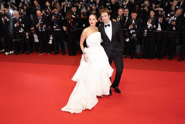 78. Internationalen Filmfestspiele von Cannes 2025 Cannes, Frankreich - 17.5.2024: Jennifer Lawrence und Robert Pattinson während des - Die My Love - Roten Teppich der 78. Internationalen Filmfestspiele von Cannes. Die 78. Internationalen Filmfestspiele von Cannes finden vom 13. bis 24. Mai 2025 statt. Provence-Alpes-Cote d Azur