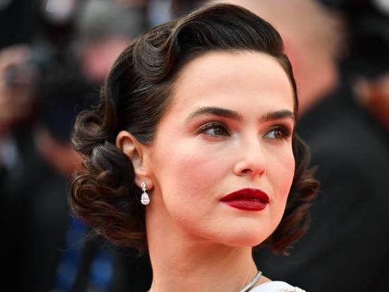 Cannes, 78th Cannes Film Festival 2025 - evening 5 - red carpet of the film Die, My Love Cannes, 78th Cannes Film Festival 2025 - evening 5 - red carpet of the film Die, My Love . In the photo Zoey Deutch Cannes France  Copyright: xIPA ABACAx
