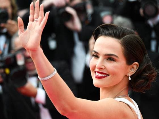 Cannes, 78th Cannes Film Festival 2025 - evening 5 - red carpet of the film Die, My Love Cannes, 78th Cannes Film Festival 2025 - evening 5 - red carpet of the film Die, My Love . In the photo Zoey Deutch Cannes France  Copyright: xIPA ABACAx
