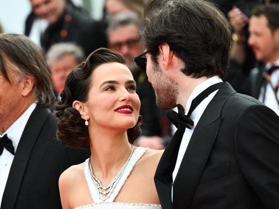 Cannes, 78th Cannes Film Festival 2025 - evening 5 - red carpet of the film Die, My Love Cannes, 78th Cannes Film Festival 2025 - evening 5 - red carpet of the film Die, My Love . In the photo Richard Linklater, Zoey Deutch, Guillaume Marbeck Cannes France  Copyright: xIPA ABACAx