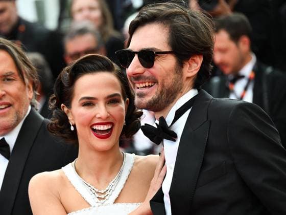 Cannes, 78th Cannes Film Festival 2025 - evening 5 - red carpet of the film Die, My Love Cannes, 78th Cannes Film Festival 2025 - evening 5 - red carpet of the film Die, My Love . In the photo Richard Linklater, Zoey Deutch, Guillaume Marbeck Cannes France  Copyright: xIPA ABACAx