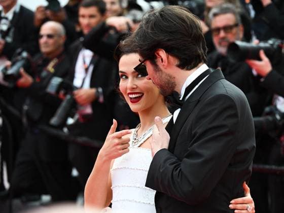 Cannes, 78th Cannes Film Festival 2025 - evening 5 - red carpet of the film Die, My Love Cannes, 78th Cannes Film Festival 2025 - evening 5 - red carpet of the film Die, My Love . In the photo Zoey Deutch, Guillaume Marbeck Cannes France  Copyright: xIPA ABACAx