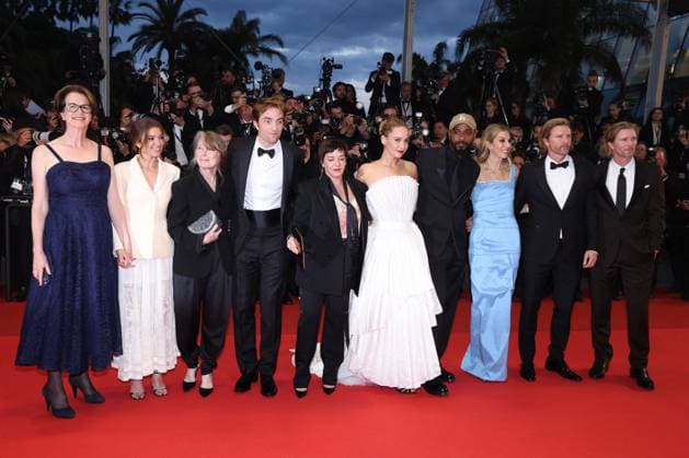 Cannes Die My Love Screening JD Andrea Calderwood, Justine Ciarrocchi, Sissy Spacek, Robert Pattinson, Lynne Ramsay, Jennifer Lawrence, LaKeith Stanfield, Molly Smith, Thad Luckinbill and Trent Luckinbill attend the Die My Love red carpet at the 78th annual Cannes Film Festival at Palais des Festivals on May 17, 2025 in Cannes, France. Photo by Jerome Domine ABACAPRESS.COM Cannes France Copyright: xDominexJerome ABACAx