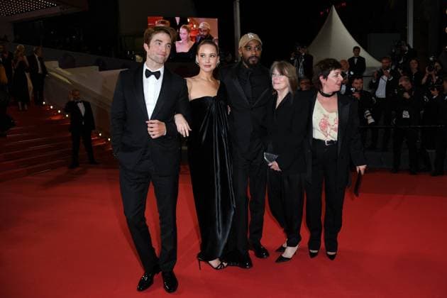 Cannes Exit Die My Love Premiere AM Robert Pattinson, Jennifer Lawrence, Lynne Ramsay, LaKeith Stanfield and Sissy Spacek attending the Die My Love Premiere in Cannes, France on May 17, 2025 as part of the 78th Cannes Film Festival. Photo by Aurore Marechal ABACAPRESS.COM Cannes France  Copyright: xMarechalxAurore ABACAx