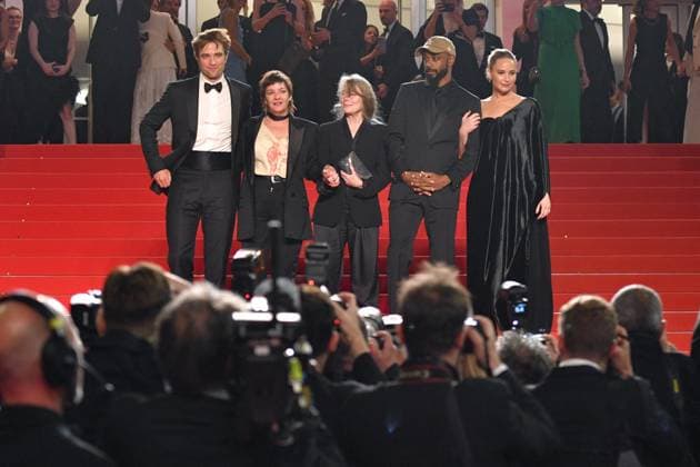 Cannes Exit Die My Love Premiere AM Robert Pattinson, Jennifer Lawrence, Lynne Ramsay, LaKeith Stanfield and Sissy Spacek attending the Die My Love Premiere in Cannes, France on May 17, 2025 as part of the 78th Cannes Film Festival. Photo by Aurore Marechal ABACAPRESS.COM Cannes France  Copyright: xMarechalxAurore ABACAx