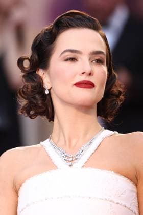 Cannes Nouvelle Vague Screening JD Zoey Deutsch attending the screening of Nouvelle Vague in Cannes, France on May 17, 2025, as part of the 78th Cannes Film Festival. Photo by Jerome Domine ABACAPRESS.COM Cannes France  Copyright: xDominexJerome ABACAx