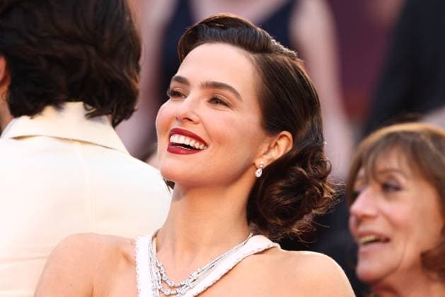 Cannes Nouvelle Vague Screening JD Zoey Deutsch attending the screening of Nouvelle Vague in Cannes, France on May 17, 2025, as part of the 78th Cannes Film Festival. Photo by Jerome Domine ABACAPRESS.COM Cannes France  Copyright: xDominexJerome ABACAx