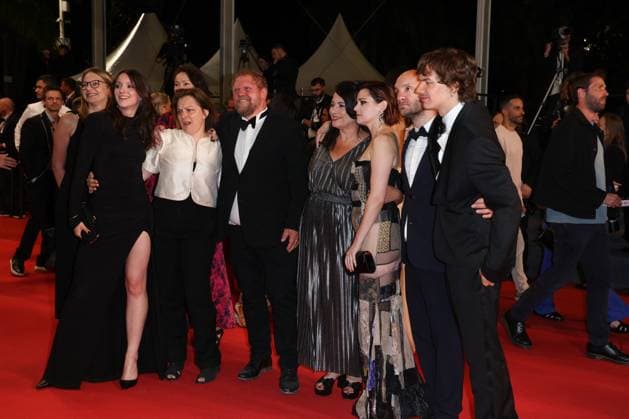 J Montée des marches du film Le roi soleil lors du 78ème Festival International du Film de Cannes Guest, Roxane Mesquida, Jean Baptiste Durand, guest Montée des marches du film Le roi soleil lors du 78ème Festival International du Film de Cannes, au Palais des Festivals à Cannes Le 17 mai 2025 Jacovides Moreau Bestimage Red carpet for the movie Le roi soleil during the 78th Cannes International Film Festival at the Palais des Festivals in Cannes, France On may 17th 2025 Cannes France  Copyright: xJACOVIDES-MOREAUx xBESTIMAGExJACOVIDES-MOREAUx xBESTIMAGEx