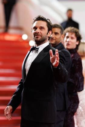 Pio Marmaï Montée des marches du film Le roi soleil lors du 78ème Festival International du Film de Cannes, au Palais des Festivals à Cannes Le 17 mai 2025 Jacovides Moreau Bestimage Red carpet for the movie Le roi soleil during the 78th Cannes International Film Festival at the Palais des Festivals in Cannes, France On may 17th 2025  Copyright: xJACOVIDES-MOREAUx xBESTIMAGExJACOVIDES-MOREAUx xBESTIMAGEx