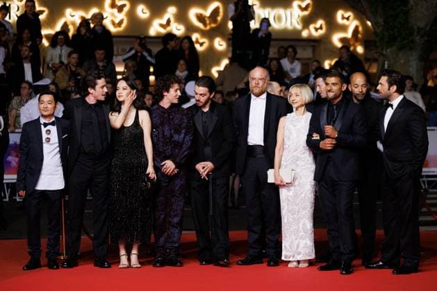 Xianzeng Pan, Joseph Olivennes, Lucie Zhang, Nemo Schiffman, Panayotis Pascot, Vincent Maël Cardona, Maria de Medeiros, Christophe Barral, Sofiane Zermani, Toufik Ayadi, Pio Marmaï Montée des marches du film Le roi soleil lors du 78ème Festival International du Film de Cannes, au Palais des Festivals in Cannes On may 17th 2025 Jacovides Moreau Bestimage Red carpet for the movie Le roi soleil during the 78th Cannes International Film Festival at the Palais des Festivals in Cannes, France On may 17th 2025 unknown Copyright: xJACOVIDES-MOREAUx xBESTIMAGExJACOVIDES-MOREAUx xBESTIMAGEx