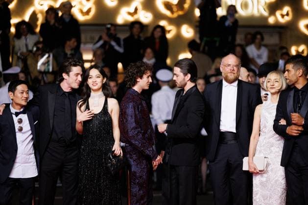 Xianzeng Pan, Joseph Olivennes, Lucie Zhang, Nemo Schiffman, Panayotis Pascot, Vincent Maël Cardona, Maria de Medeiros, Christophe Barral, Sofiane Zermani Montée des marches du film Le roi soleil lors du 78ème Festival International du Film de Cannes, au Palais des Festivals à Cannes Le 17 mai 2025 Jacovides Moreau Bestimage Red carpet for the movie Le roi soleil during the 78th Cannes International Film Festival at the Palais des Festivals in Cannes, France On may 17th 2025 unknown Copyright: xJACOVIDES-MOREAUx xBESTIMAGExJACOVIDES-MOREAUx xBESTIMAGEx