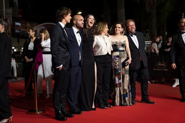 Montée des marches du film Le roi soleil lors du 78ème Festival International du Film de Cannes Jean Baptiste Durand, Roxane Mesquida Montée des marches du film Le roi soleil lors du 78ème Festival International du Film de Cannes, au Palais des Festivals à Cannes Le 17 mai 2025 Olivier Borde Bestimage Red carpet for the movie Le roi soleil during the 78th Cannes International Film Festival at the Palais des Festivals in Cannes, France On may 17th 2025 Cannes France  Copyright: xOLIVIERxBORDEx xBESTIMAGExOLIVIERxBORDEx xBESTIMAGEx