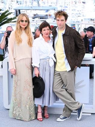 Cannes, 78th Cannes Film Festival 2025 - day 5 - Photocall of the film Die My Love Cannes, 78th Cannes Film Festival 2025 - day 5 - Photocall of the film Die My Love . In the photo Jennifer Lawrence, Lynne Ramsay Robert Pattinson Cannes France France  Copyright: xIPA ABACAx