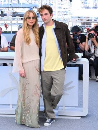 Cannes, 78th Cannes Film Festival 2025 - day 5 - Photocall of the film Die My Love Cannes, 78th Cannes Film Festival 2025 - day 5 - Photocall of the film Die My Love . In the photo Jennifer Lawrence, Robert Pattinson Cannes France France  Copyright: xIPA ABACAx