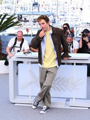 Cannes, 78th Cannes Film Festival 2025 - day 5 - Photocall of the film Die My Love Cannes, 78th Cannes Film Festival 2025 - day 5 - Photocall of the film Die My Love . In the photo Robert Pattinson Cannes France France  Copyright: xIPA ABACAx