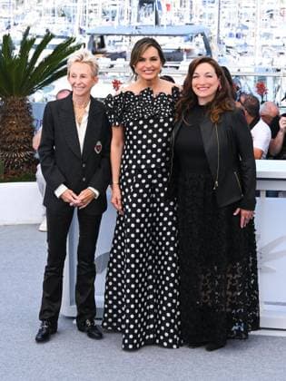 Cannes, 78th Cannes Film Festival 2025 - day 6 - Photocall of the film My Mom Jayne: A Film By Mariska Hargitay Cannes, 78th Cannes Film Festival 2025 - day 6 - Photocall of the film My Mom Jayne: A Film By Mariska Hargitay . In the photo Lauran Bromley, Mariska Hargitay, Trish Adlesic Cannes France France  Copyright: xIPA ABACAx