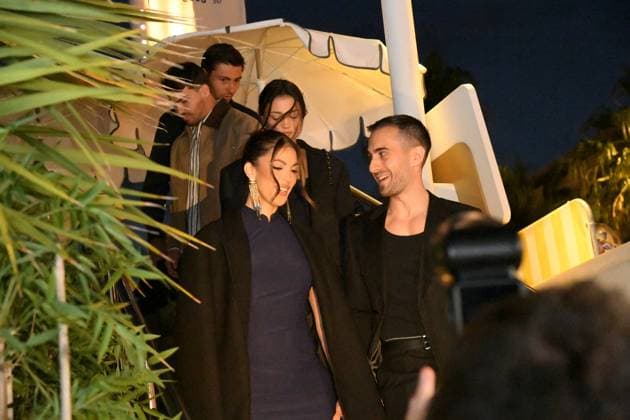 Le Grand Diner en toute intimite with Dadju Antoine Dupont and former Miss France Iris Mittenaere at the photocall of Le Grand Diner en toute intimite with Dadju on the beach of the Carlton Hotel during the 78th Cannes International Film Festival, France, May 17, 2025 Lionel Urman Bestimage  Copyright: xLIONELxURMANxx xBESTIMAGExLIONELxURMANxx xBESTIMAGEx