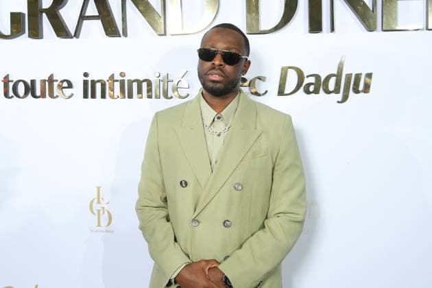Grand Diner en toute intimite avec Dadju Dadju Djuna at the photocall of her Grand Diner en toute intimite with Dadju on the beach of the Carlton Hotel during the 78th Cannes International Film Festival, France, May 17, 2025 Lionel Urman Bestimage  Copyright: xLIONELxURMANxx xBESTIMAGExLIONELxURMANxx xBESTIMAGEx