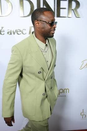 Grand Diner en toute intimite avec Dadju Dadju Djuna at the photocall of her Grand Diner en toute intimite with Dadju on the beach of the Carlton Hotel during the 78th Cannes International Film Festival, France, May 17, 2025 Lionel Urman Bestimage  Copyright: xLIONELxURMANxx xBESTIMAGExLIONELxURMANxx xBESTIMAGEx