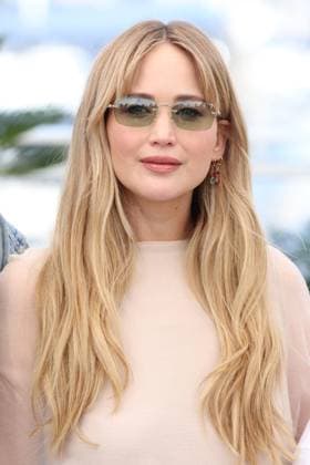 Cannes - Die My Love Photocall Jennifer Lawrence posing during the Die My Love photocall at the 78th annual Cannes Film Festival at Palais des Festivals on May 18, 2025 in Cannes, France. Photo by Jerome Domine ABACAPRESS.COM Cannes France  Copyright: xDominexJerome ABACAx