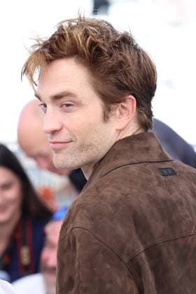 Cannes - Die My Love Photocall Robert Pattinson posing during the Die My Love photocall at the 78th annual Cannes Film Festival at Palais des Festivals on May 18, 2025 in Cannes, France. Photo by Jerome Domine ABACAPRESS.COM Cannes France  Copyright: xDominexJerome ABACAx