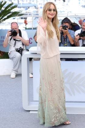 Cannes - Die My Love Photocall Jennifer Lawrence posing during the Die My Love photocall at the 78th annual Cannes Film Festival at Palais des Festivals on May 18, 2025 in Cannes, France. Photo by Jerome Domine ABACAPRESS.COM Cannes France  Copyright: xDominexJerome ABACAx