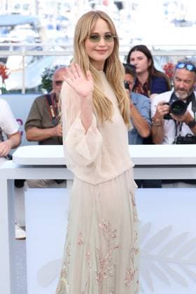Cannes - Die My Love Photocall Jennifer Lawrence posing during the Die My Love photocall at the 78th annual Cannes Film Festival at Palais des Festivals on May 18, 2025 in Cannes, France. Photo by Jerome Domine ABACAPRESS.COM Cannes France  Copyright: xDominexJerome ABACAx