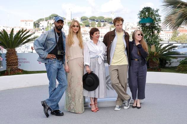 LaKeith Stanfield, Jennifer Lawrence, Lynne Ramsay, Robert Pattinson and Sissy Spacek at the photocall for the feature film Die, My Love at the Festival de Cannes 2025 78 Cannes International Film Festival at the Palais des Festivals Cannes, 18 05 2025 Foto:xD.xBedrosianx xFuturexImagex die_5507