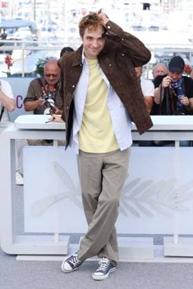 Cannes - Die My Love Photocall Robert Pattinson posing during the Die My Love photocall at the 78th annual Cannes Film Festival at Palais des Festivals on May 18, 2025 in Cannes, France. Photo by Jerome Domine ABACAPRESS.COM Cannes France  Copyright: xDominexJerome ABACAx