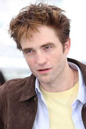 Cannes - Die My Love Photocall Robert Pattinson posing during the Die My Love photocall at the 78th annual Cannes Film Festival at Palais des Festivals on May 18, 2025 in Cannes, France. Photo by Jerome Domine ABACAPRESS.COM Cannes France  Copyright: xDominexJerome ABACAx