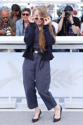Cannes - Die My Love Photocall Sissy Spacek posing during the Die My Love photocall at the 78th annual Cannes Film Festival at Palais des Festivals on May 18, 2025 in Cannes, France. Photo by Jerome Domine ABACAPRESS.COM Cannes France  Copyright: xDominexJerome ABACAx