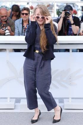 Cannes - Die My Love Photocall Sissy Spacek posing during the Die My Love photocall at the 78th annual Cannes Film Festival at Palais des Festivals on May 18, 2025 in Cannes, France. Photo by Jerome Domine ABACAPRESS.COM Cannes France  Copyright: xDominexJerome ABACAx