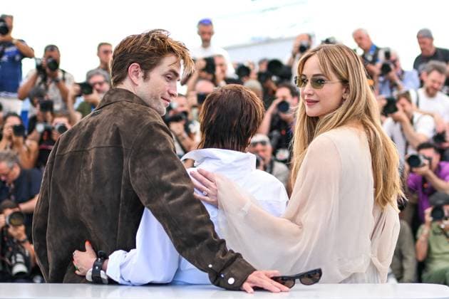 Cannes Die My Love Photocall AM Robert Pattinson, Lynne Ramsay and Jennifer Lawrence attending the Die My Love Photocall in Cannes, France on May 18, 2025 as part of the 78th Cannes Film Festival. Photo by Aurore Marechal ABACAPRESS.COM Cannes France  Copyright: xMarechalxAurore ABACAx