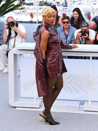 Internationale Filmfestspiele von Cannes, O Riso e a Faca Photocall Cannes, 78th Cannes Film Festival 2025 - day 6 - Photocall of the film O Riso EA Faca (Rest Alone in the Storm). Cannes, 78th Cannes Film Festival 2025 - day 6 - Photocall of the film O Riso EA Faca (Rest Alone in the Storm). In the Photo: Cleo Diára Cannes France France  Copyright: xIPA ABACAx