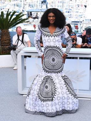 Internationale Filmfestspiele von Cannes, O Riso e a Faca Photocall Cannes, 78th Cannes Film Festival 2025 - day 6 - Photocall of the film O Riso EA Faca (Rest Alone in the Storm). Cannes, 78th Cannes Film Festival 2025 - day 6 - Photocall of the film O Riso EA Faca (Rest Alone in the Storm). In the Photo: Marçalina Djibril Cannes France France  Copyright: xIPA ABACAx
