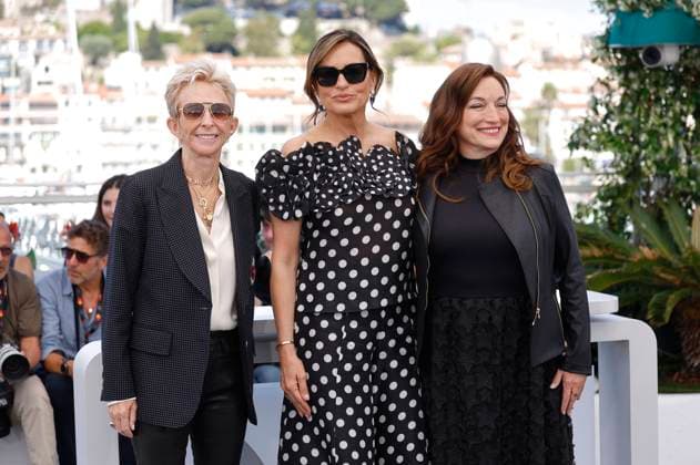 Lauran Bromley, Mariska Hargitay and Trish Adlesic at the photocall for the HBO documentary My Mom Jayne at the Festival de Cannes 2025 78 Cannes International Film Festival at the Palais des Festivals Cannes, 18 05 2025 Foto:xD.xBedrosianx xFuturexImagex jane_5501