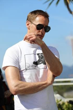 May 18, 2025, Cannes, Cote D azur, France: ALEXANDER SKARSGARD poses during the photocall for Pillion at the 78th Annual Cannes Film Festival at Palais des Festivals in Cannes, France Cannes France - ZUMAc179 20250518_zep_c179_097 Copyright: xMickaelxChavetx
